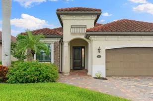 2862 Aviamar Cir, Naples, FL 34114 - Photo 3