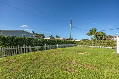 32 Sonderhen Drive, Naples, FL 34114 - Photo 25