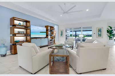 14386 Laguna Springs Lane, Naples, FL 34114 - Photo 9