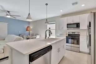 15489 Wildflower Cir, Naples, FL 34119 - Photo 5