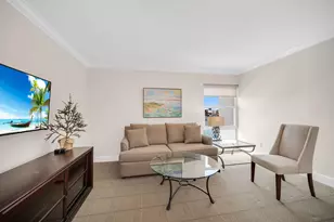 300 Park Shore Dr, Naples, FL 34103 - Photo 23