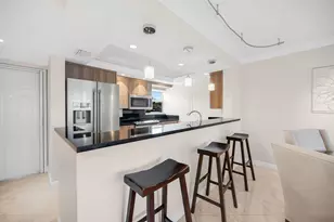 300 Park Shore Dr, Naples, FL 34103 - Photo 3