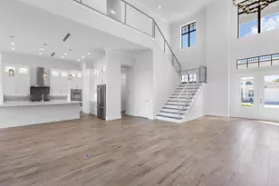 109 Gulfstream St, Marco Island, FL 34145 - Photo 5