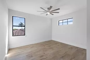 109 Gulfstream St, Marco Island, FL 34145 - Photo 27