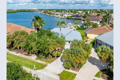 719 Austin Court, Marco Island, FL 34145 - Photo 9