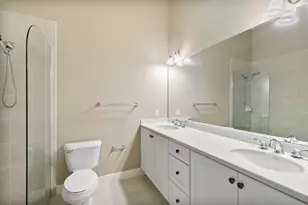 3555 Avion Woods Ct, Naples, FL 34104 - Photo 25