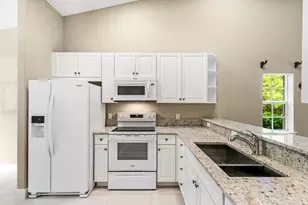 3555 Avion Woods Ct, Naples, FL 34104 - Photo 15