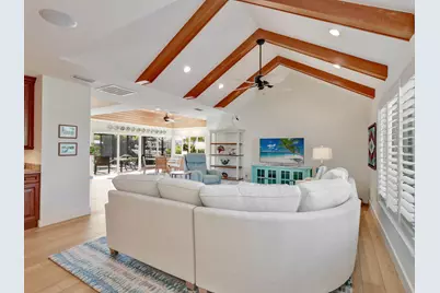 405 Grenada Avenue, Naples, FL 34113 - Photo 9