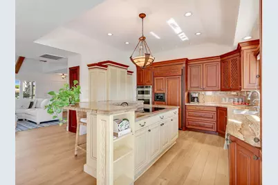 405 Grenada Avenue, Naples, FL 34113 - Photo 15