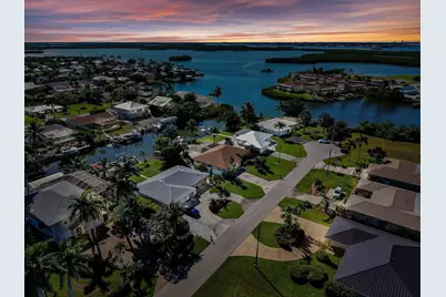 405 Grenada Avenue, Naples, FL 34113 - Photo 3