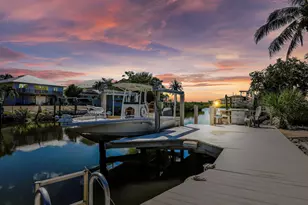 405 Grenada Ave, Naples, FL 34113 - Photo 3