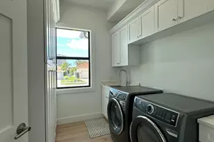 211 Landmark St, Marco Island, FL 34145 - Photo 19