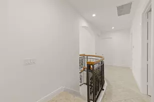 8961 Cherry Oaks Tr, Naples, FL 34114 - Photo 7