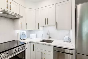 235 Seaview Ct, Marco Island, FL 34145 - Photo 5