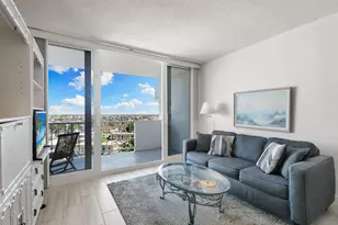 140 Seaview Ct, Marco Island, FL 34145 - Photo 7