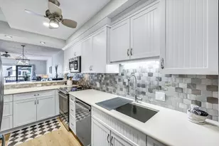 60 W Pelican Street W, Naples, FL 34113 - Photo 9