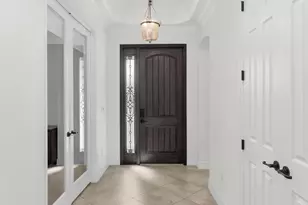 2990 Aviamar Cir, Naples, FL 34114 - Photo 3