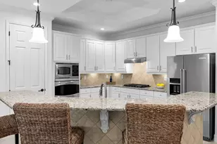 2990 Aviamar Cir, Naples, FL 34114 - Photo 5