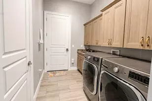 9369 Campanile Cir, Naples, FL 34114 - Photo 27