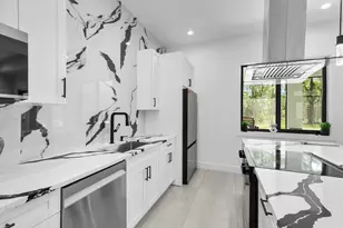 3348 27th Ave NE, Naples, FL 34120 - Photo 9