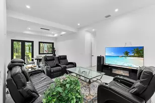 3348 27th Ave NE, Naples, FL 34120 - Photo 5