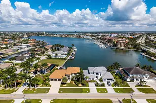 710 Tigertail Ct, Marco Island, FL 34145 - Photo 43