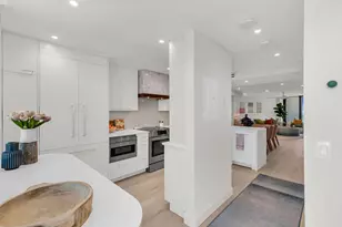 320 Seaview Ct, Marco Island, FL 34145 - Photo 3