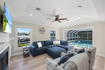 427 Nassau Court, Marco Island, FL 34145 - Photo 9