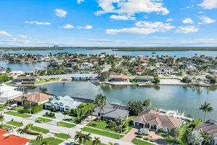 427 Nassau Ct, Marco Island, FL 34145 - Photo 3