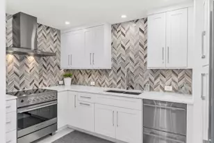 3443 Gulf Shore Blvd N, Naples, FL 34103 - Photo 7