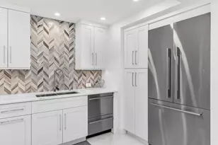 3443 Gulf Shore Blvd N, Naples, FL 34103 - Photo 9