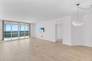 1060 Borghese Ln, Naples, FL 34114 - Photo 15