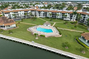 730 W Elkcam Cir, Marco Island, FL 34145 - Photo 31