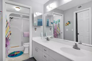 409 Gabriel Cir, Naples, FL 34104 - Photo 15