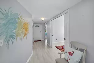 409 Gabriel Cir, Naples, FL 34104 - Photo 5