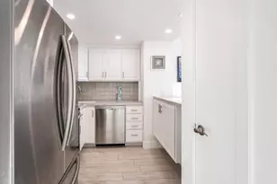 180 Seaview Ct, Marco Island, FL 34145 - Photo 11