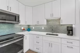 1215 Edington Pl, Marco Island, FL 34145 - Photo 7