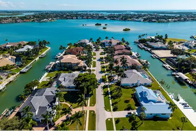 520 Alameda Court, Marco Island, FL 34145 - Photo 5