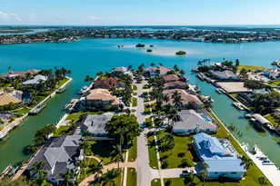 520 Alameda Ct, Marco Island, FL 34145 - Photo 5