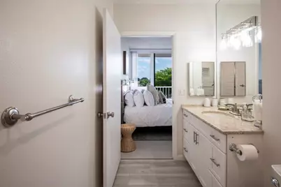 140 Seaview Court #304S, Marco Island, FL 34145 - Photo 13