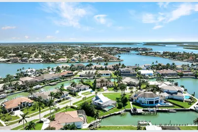 810 Arcadia Court, Marco Island, FL 34145 - Photo 5