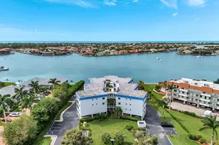 710 W Elkcam Cir, Marco Island, FL 34145 - Photo 21