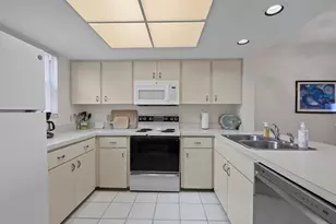 897 Collier Ct, Marco Island, FL 34145 - Photo 9