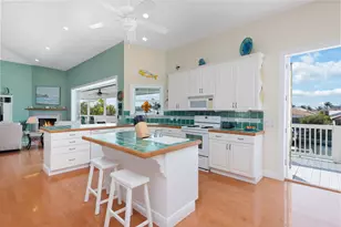 436 Driftwood Ct, Marco Island, FL 34145 - Photo 5