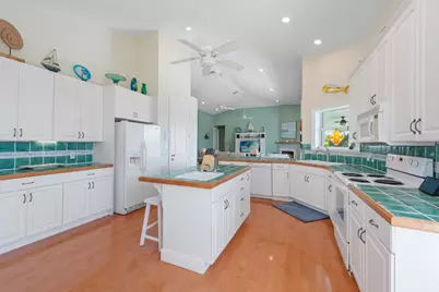 436 Driftwood Court, Marco Island, FL 34145 - Photo 7