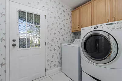 255 Riverwood Road, Naples, FL 34114 - Photo 23