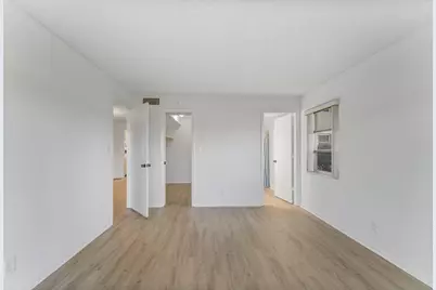 200 Pebble Beach Boulevard #D103, Naples, FL 34113 - Photo 15