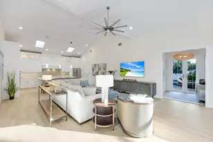 2100 Curtis St, Naples, FL 34112 - Photo 9