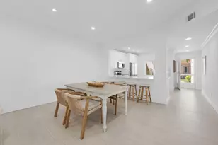 700 Saratoga Cir, Naples, FL 34104 - Photo 11