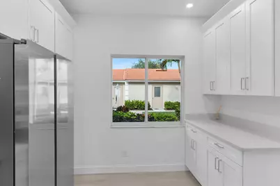 700 Saratoga Circle #B-101, Naples, FL 34104 - Photo 5